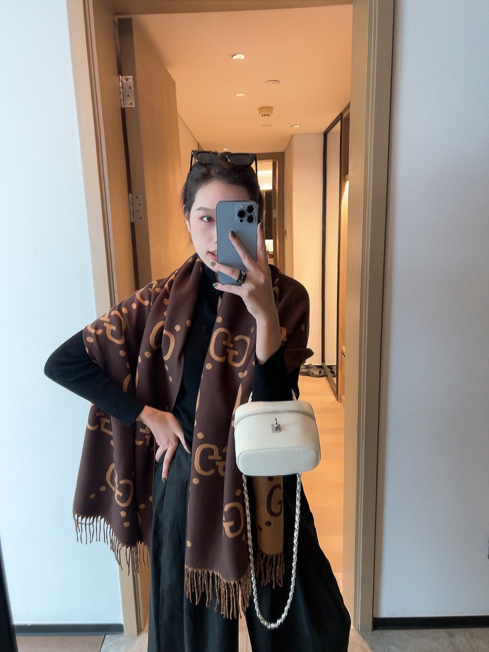 Gucci Cowl classic double-sided soft