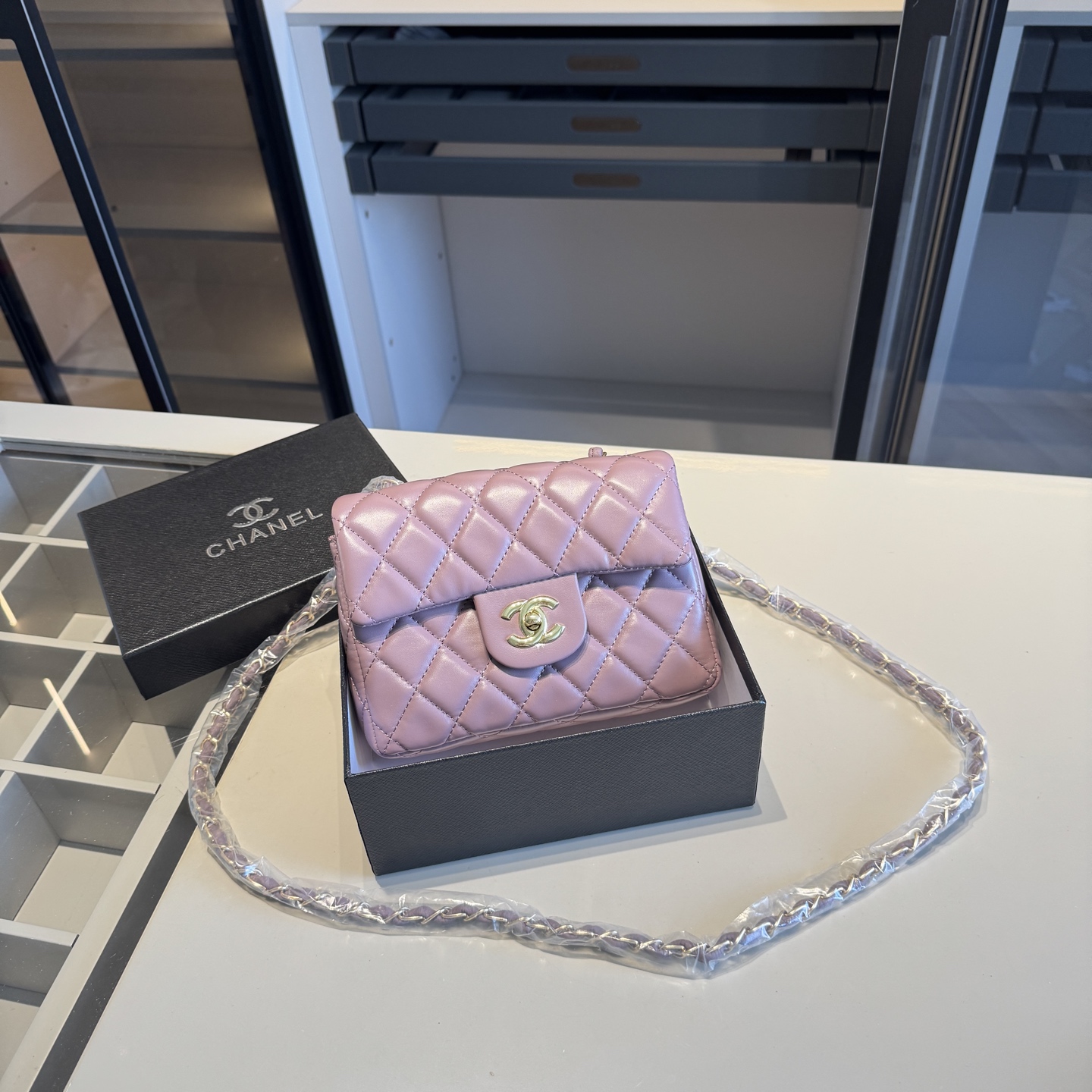 CHANEL CF chain bag