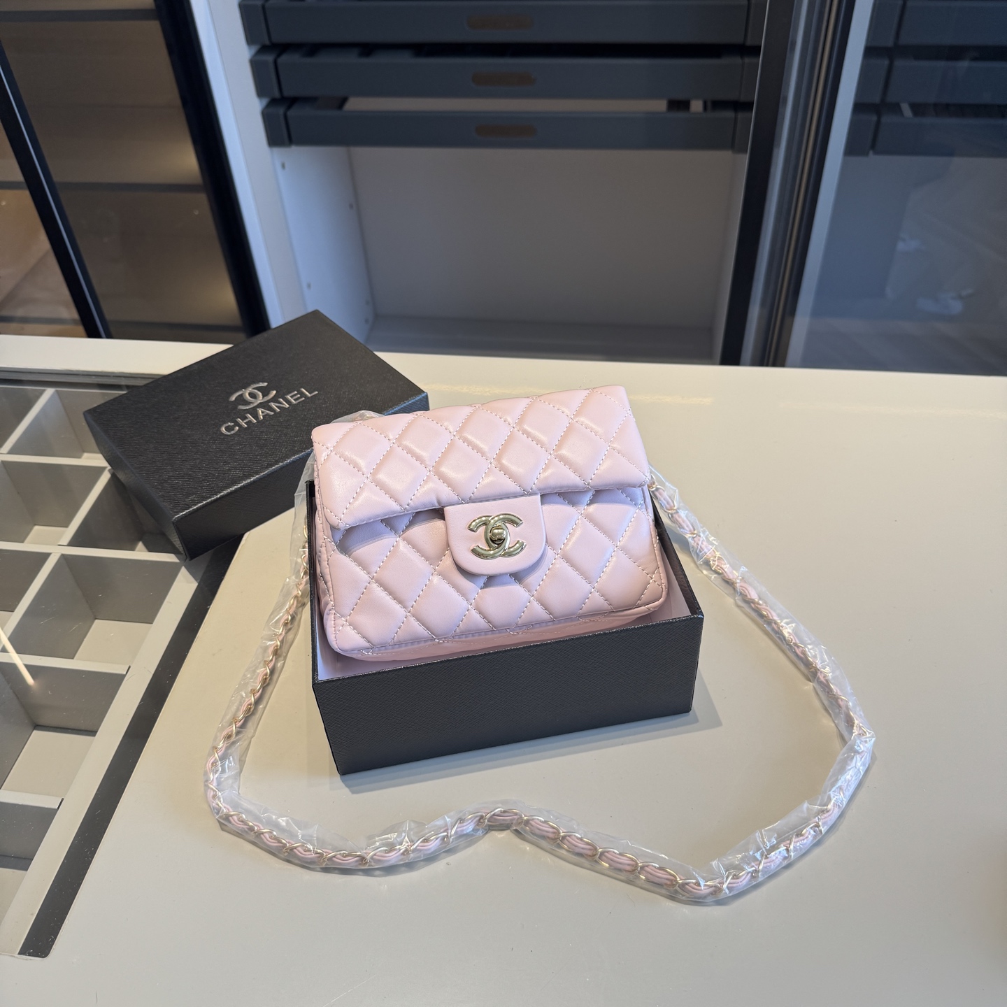 CHANEL CF chain bag