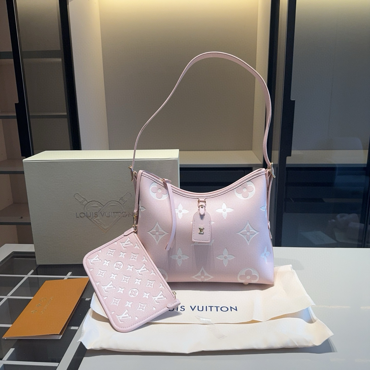 ️LV Louis Vuitton Strawberry Milk Print Collection Speedy 20 Travel Bag