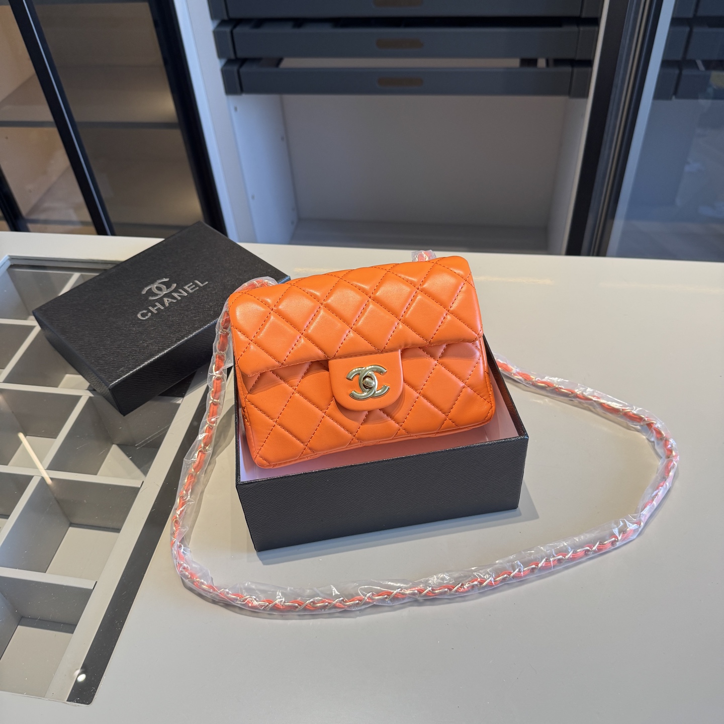 CHANEL CF chain bag
