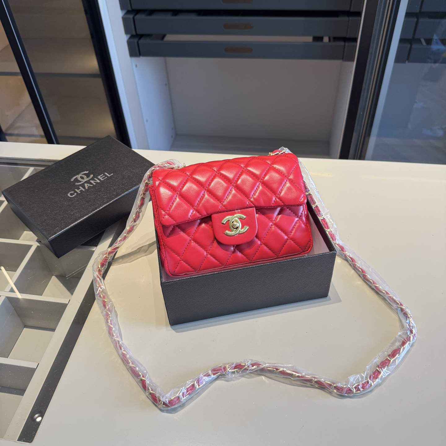CHANEL CF chain bag