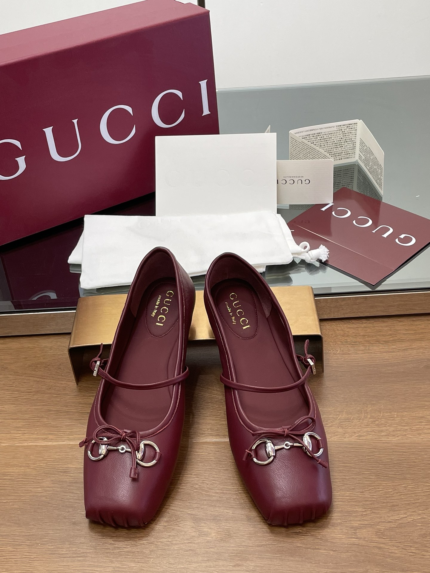 Gucci High-end flat ballet shoes with horsehair buckles and pointed toes shoes