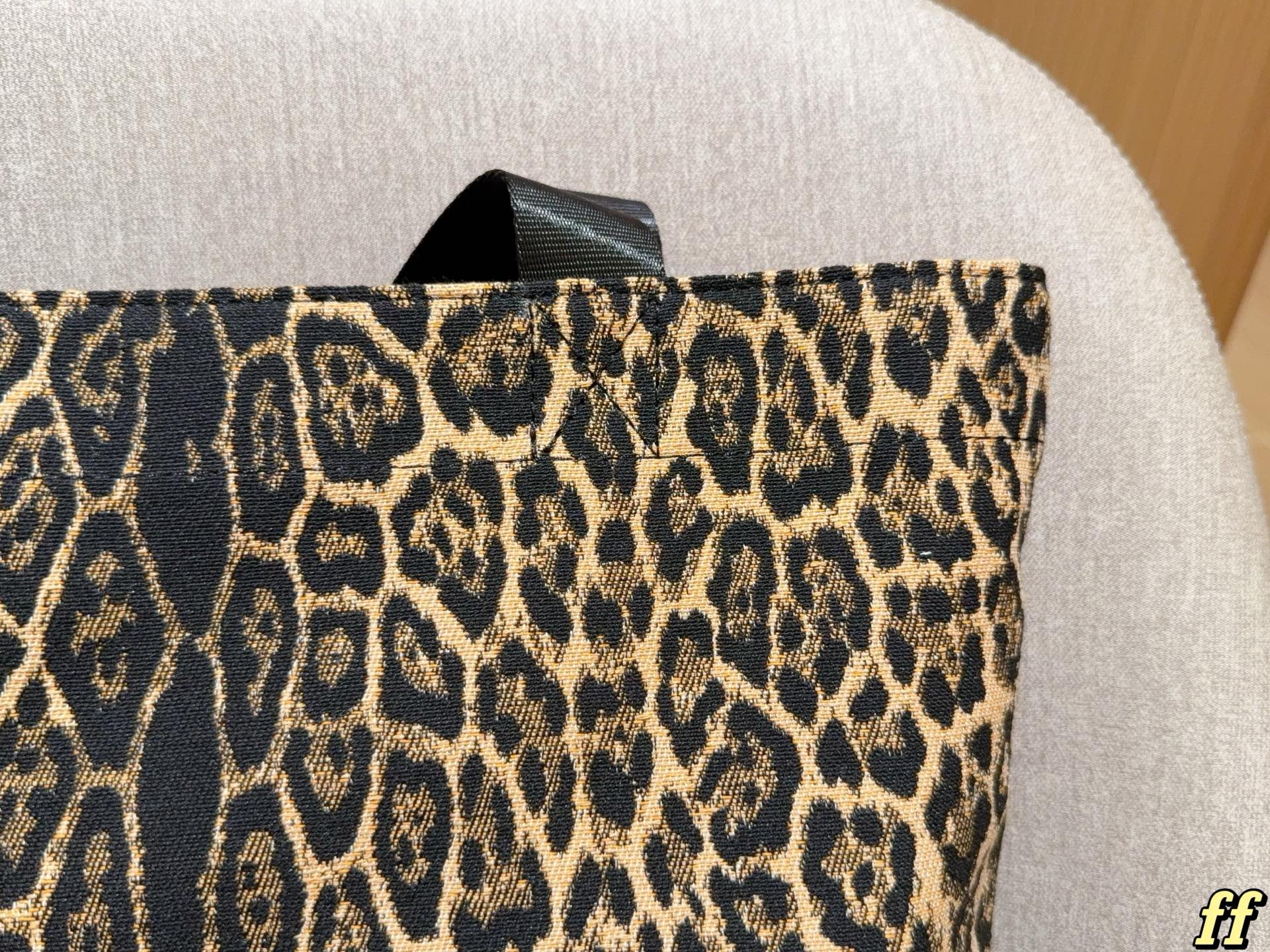 YSL Leopard-print canvas shopping bag