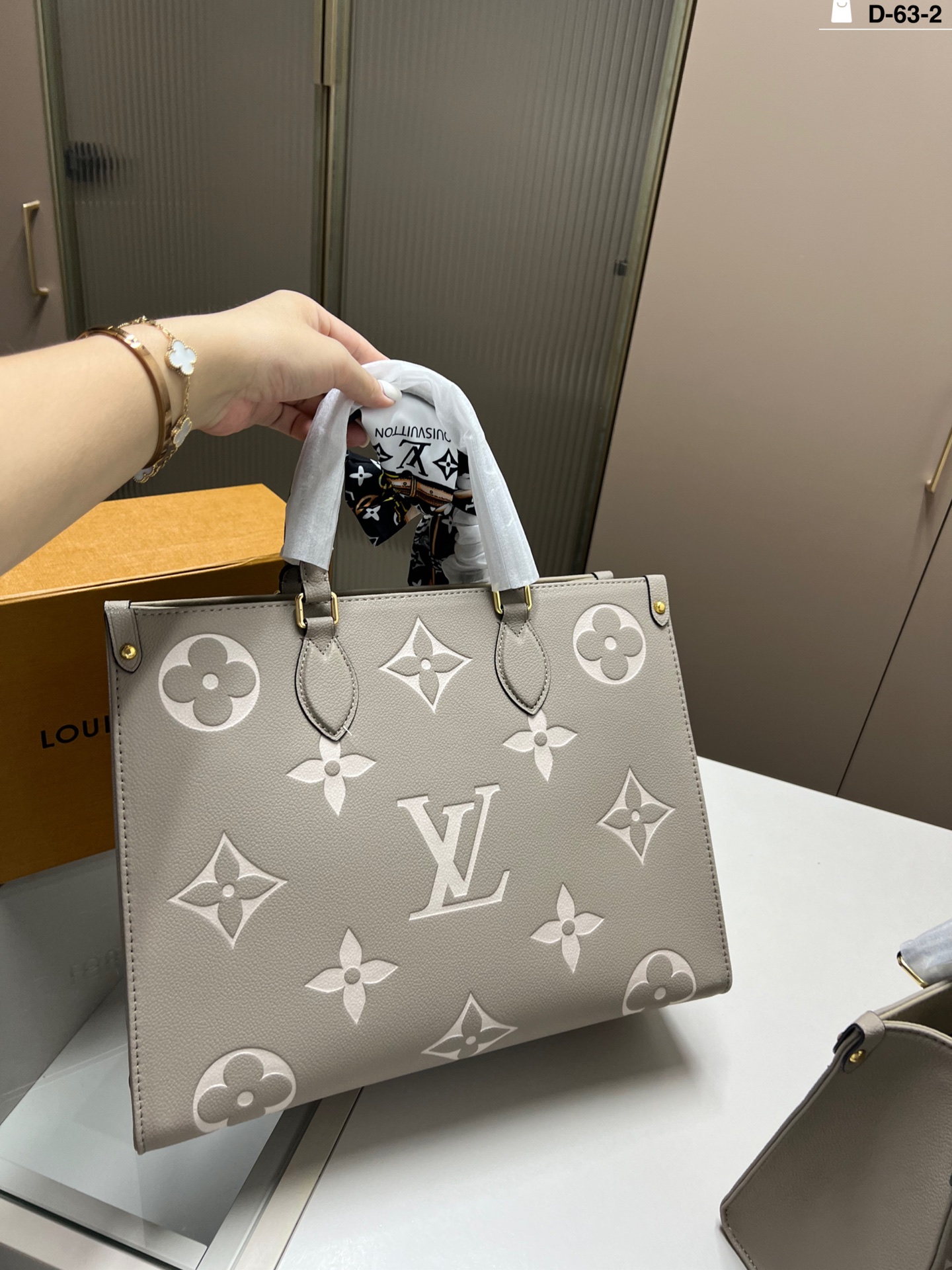 LV monogram tote bag handbag