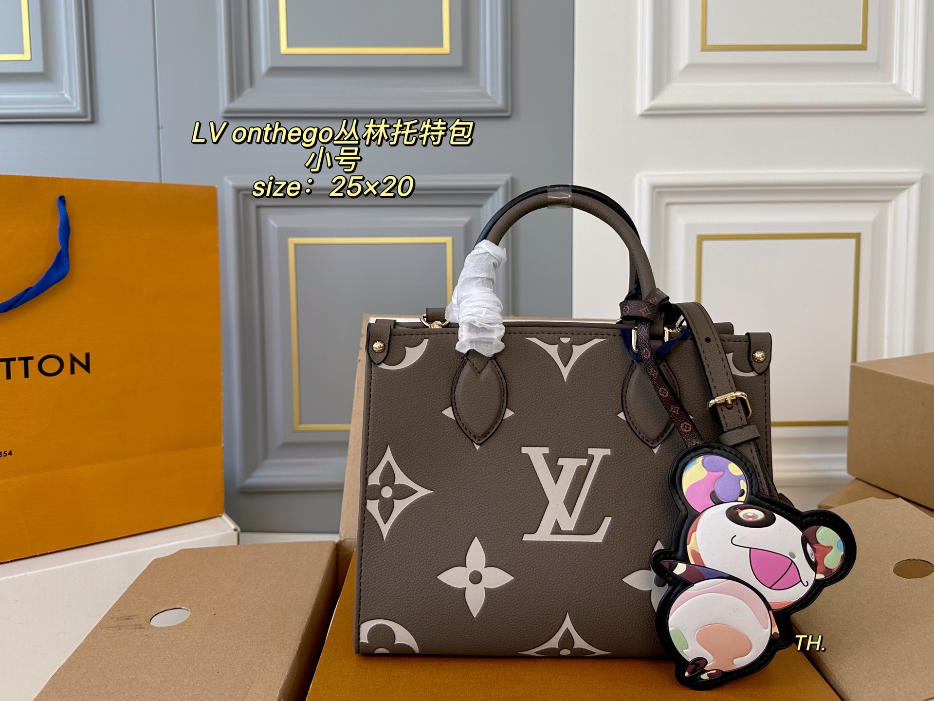LV onthego tote bag shoulder handbag