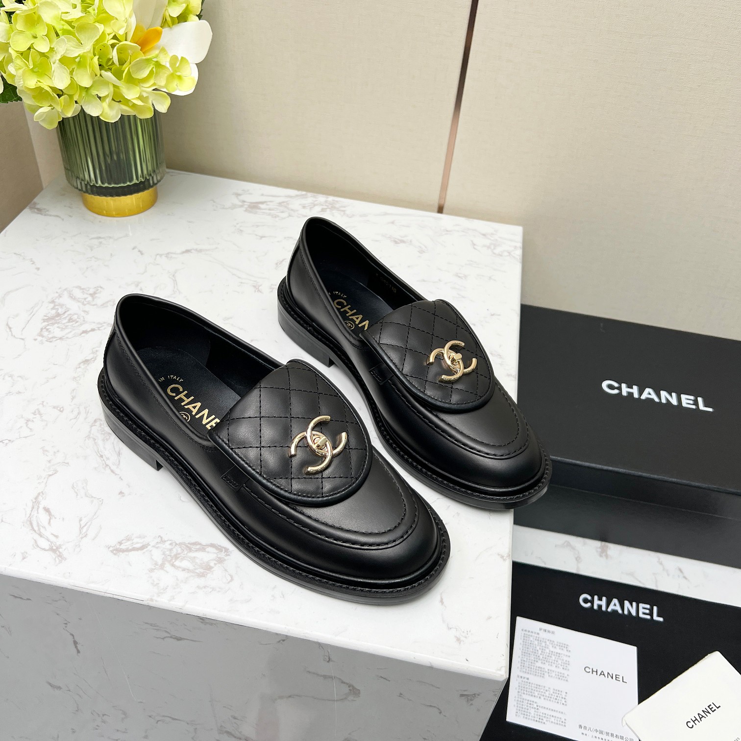 CHANEL Fall shoes flat shoes