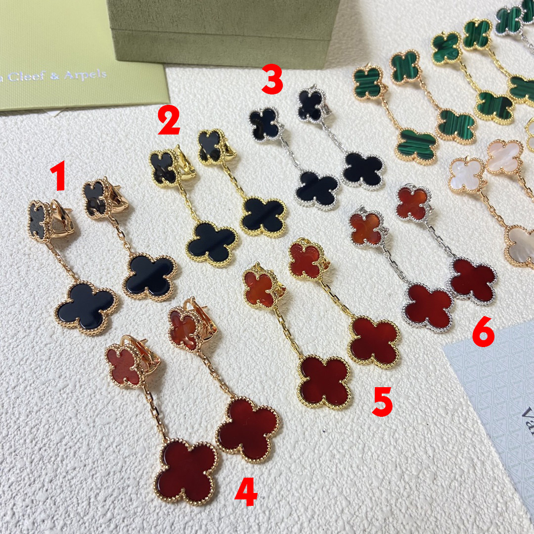 Van Cleef & Arpels Earrings Four Leaf Clover ear stud