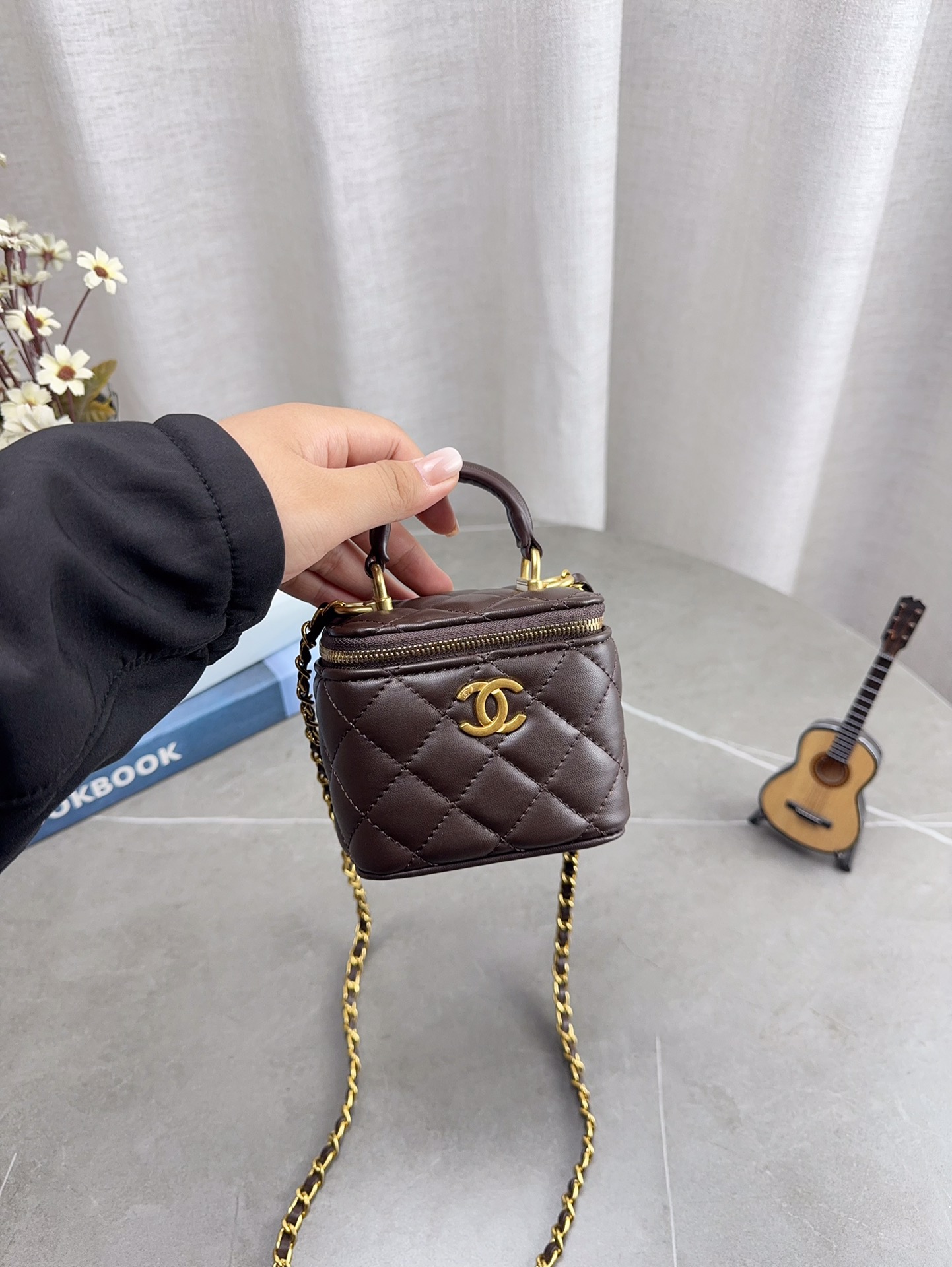 CHANEL 25B Handbag
