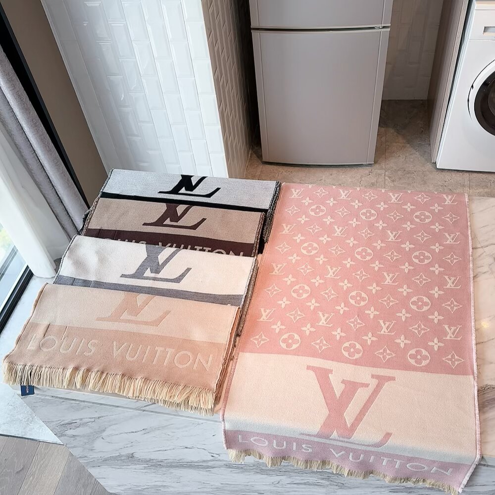 LV Scarf