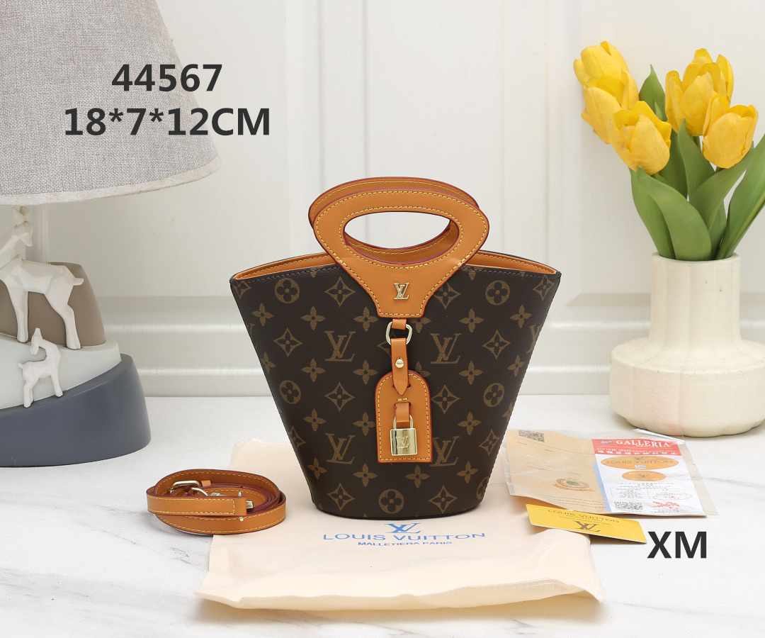 US$100 for 2 products-LV shoulder handbag