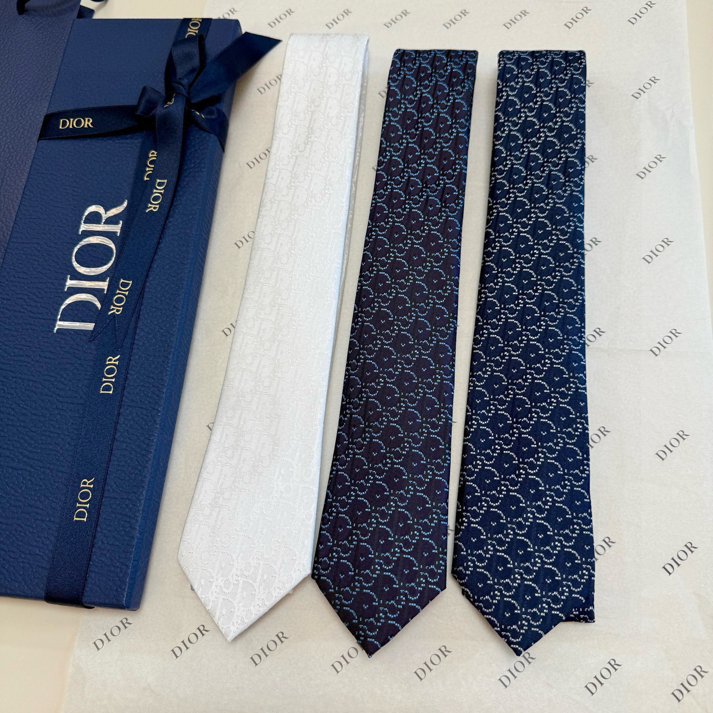 Dior Men's CD Embroidered Collar Tie