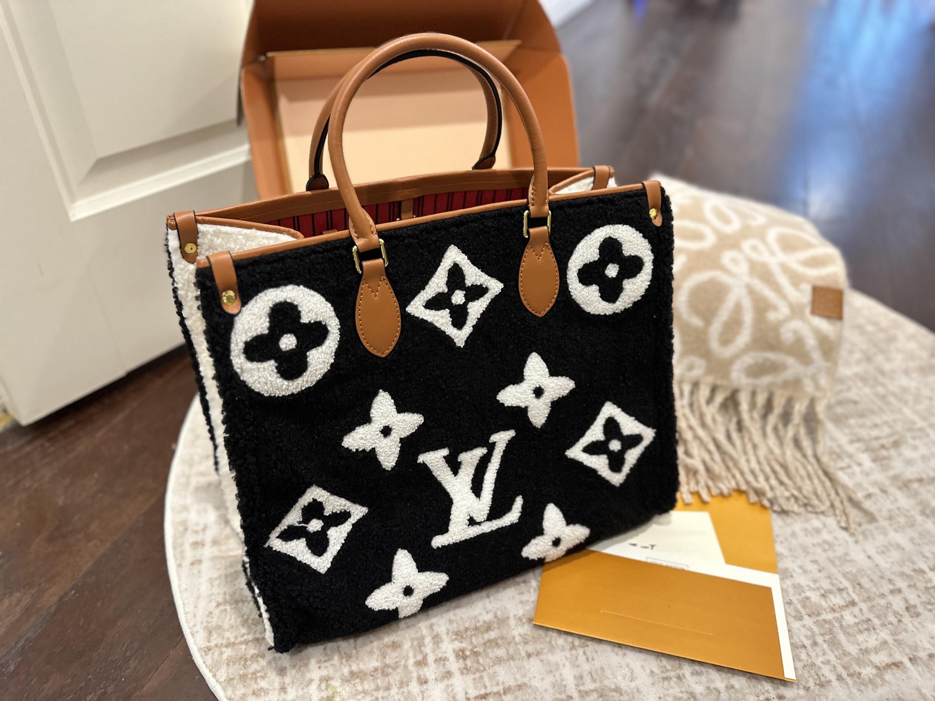 LV  Monogram  onthego bag