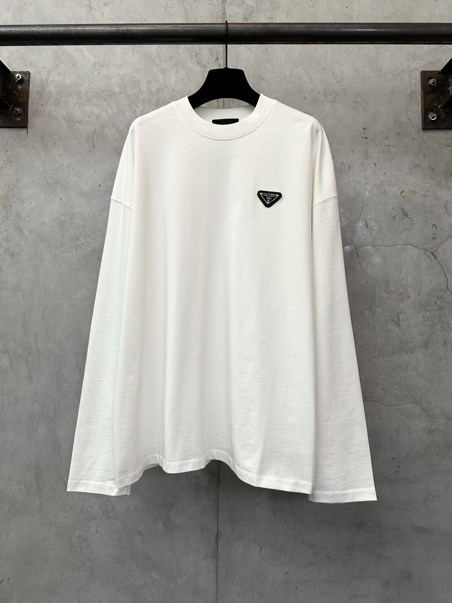 Prada 25ss Crew Neck Long Sleeve T-Shirt (Unisex)