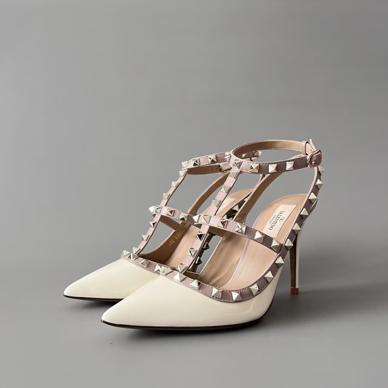 Rostud Valentino patent leather studded high heels