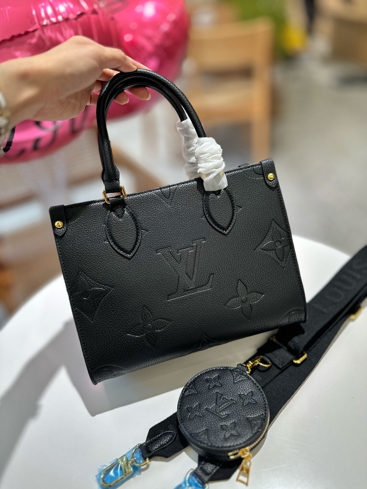 LV onthego Jungle Bag shoulder handbag