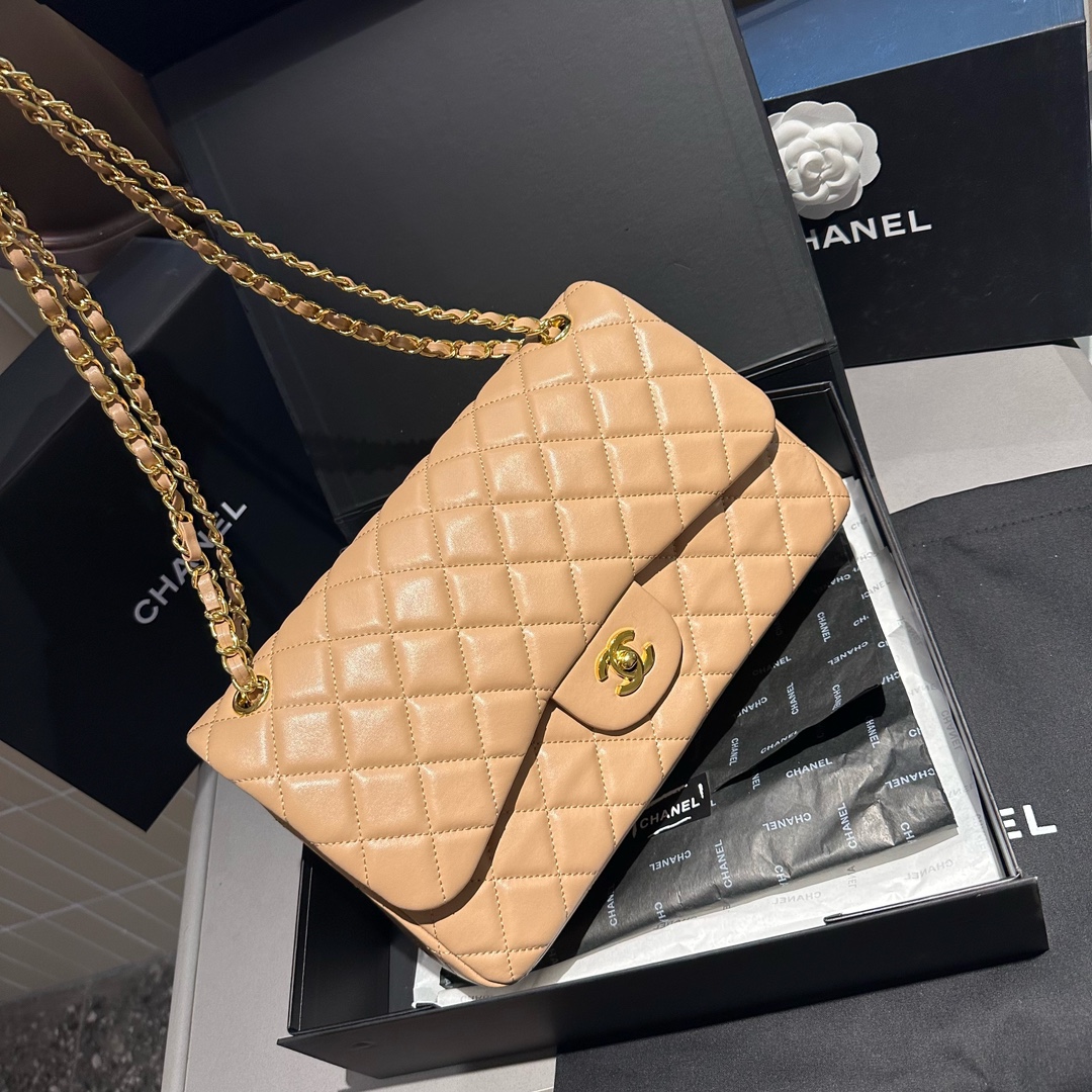 Chanel Classic Flap (CF) shoulder bag