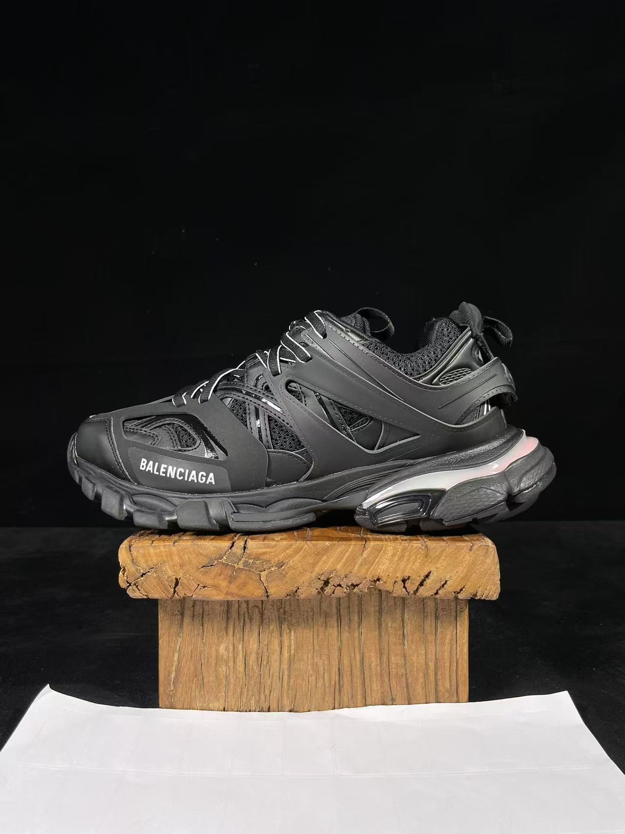 Balenciaga LED Lighting Shoes