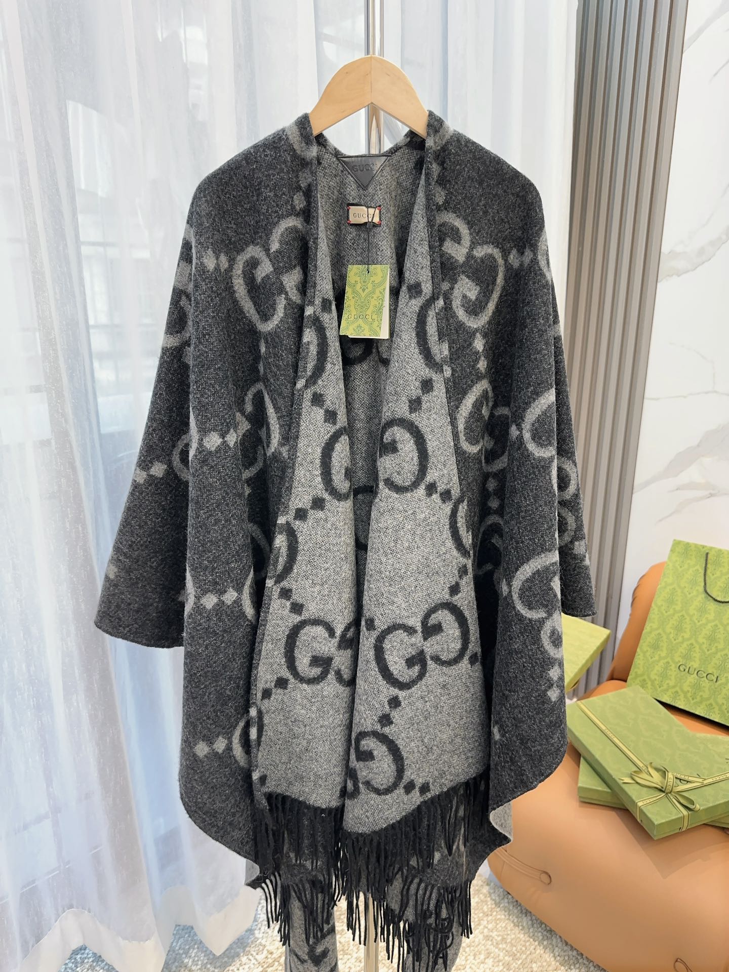 Gucci scarf, warm shawl + clothing + blanket, multi-functional