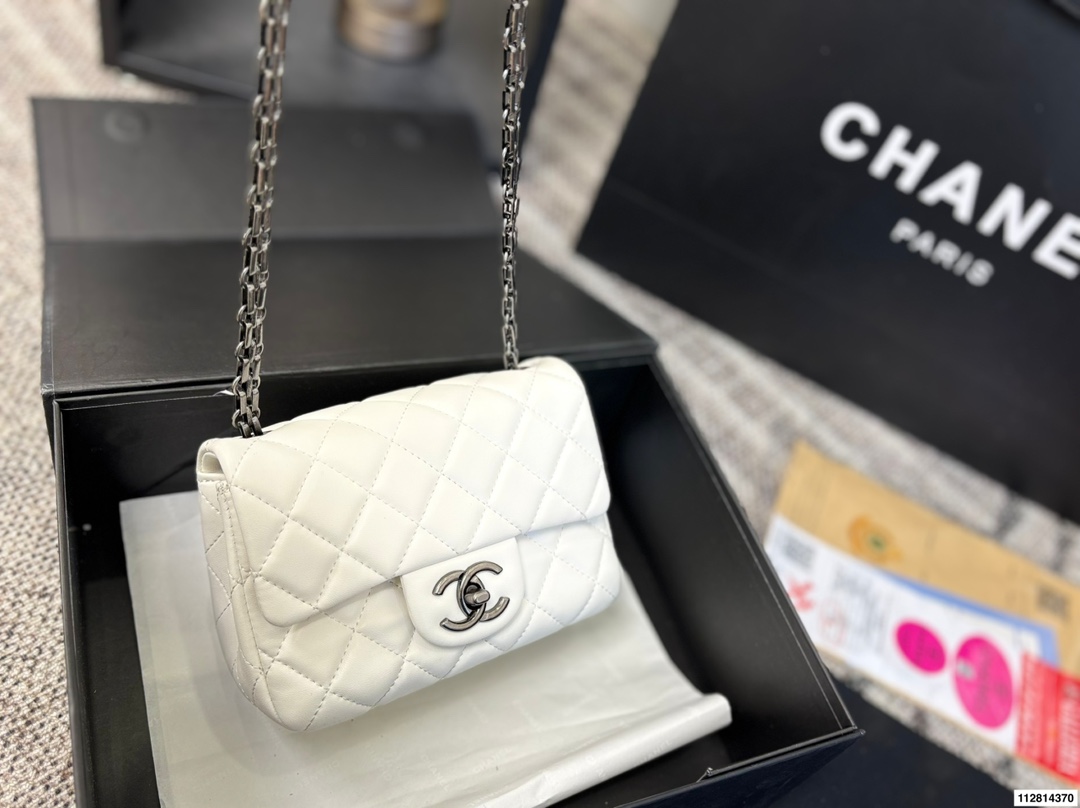 Chanel Classic Flap CF bag