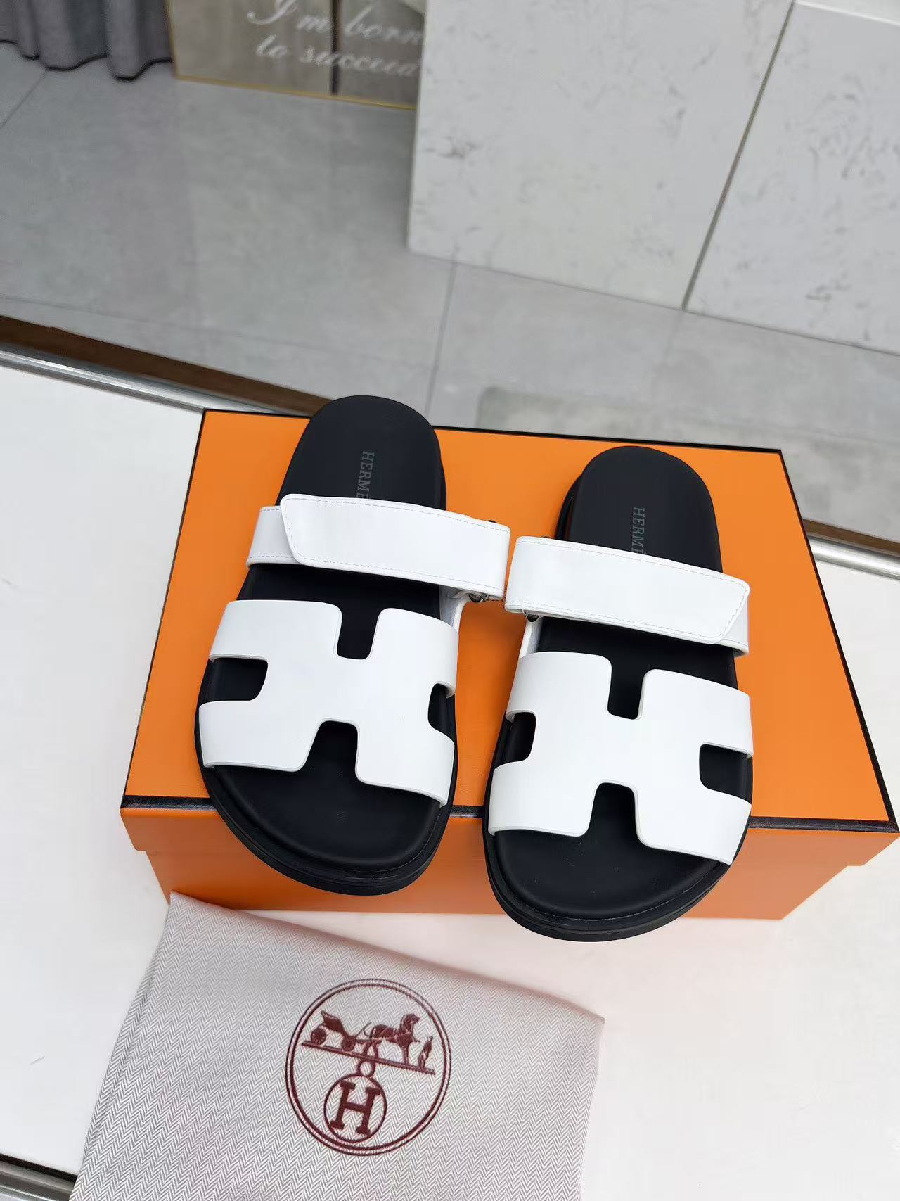 Hermes Chypre slippers