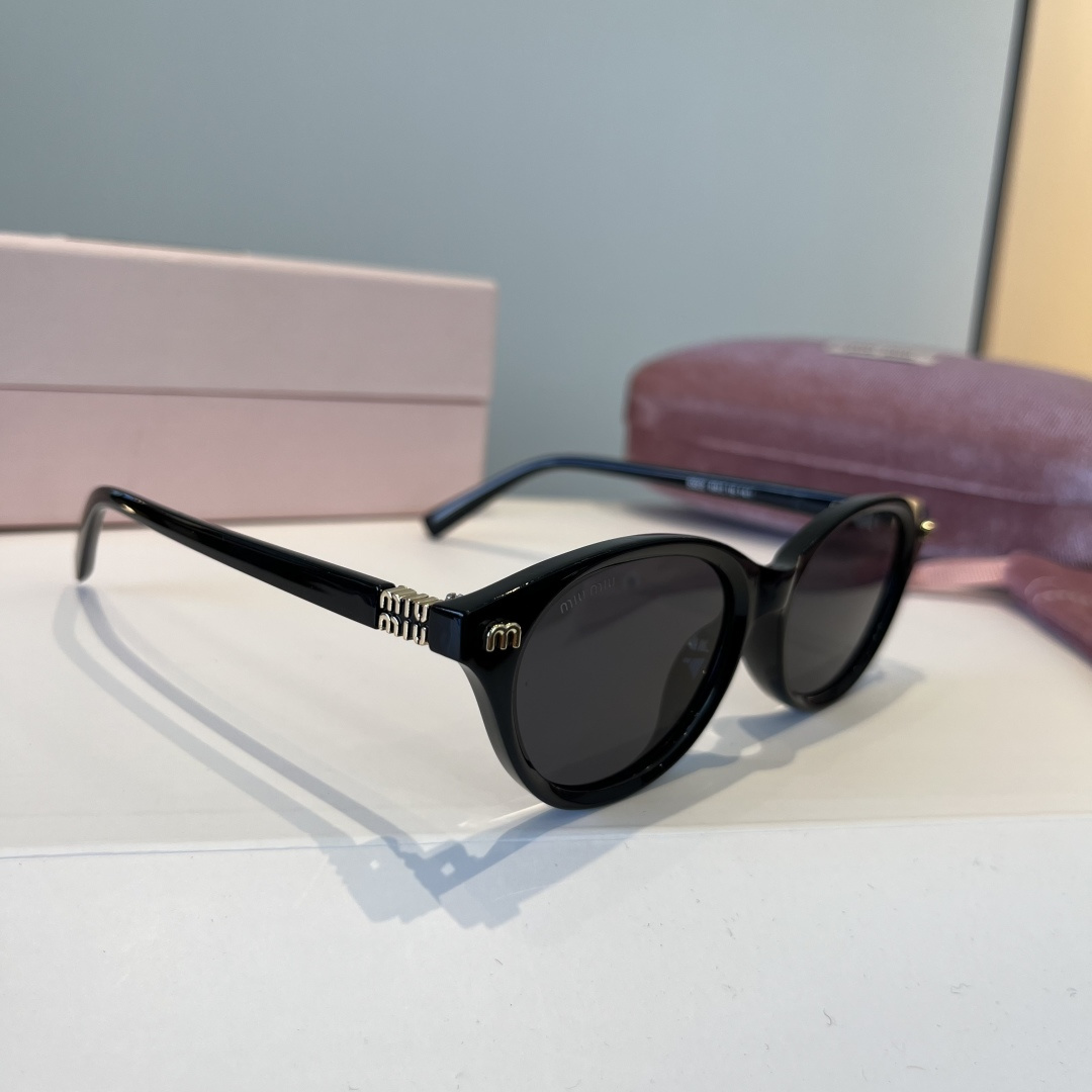 MIUMIU Retro Small Oval Sunglasses