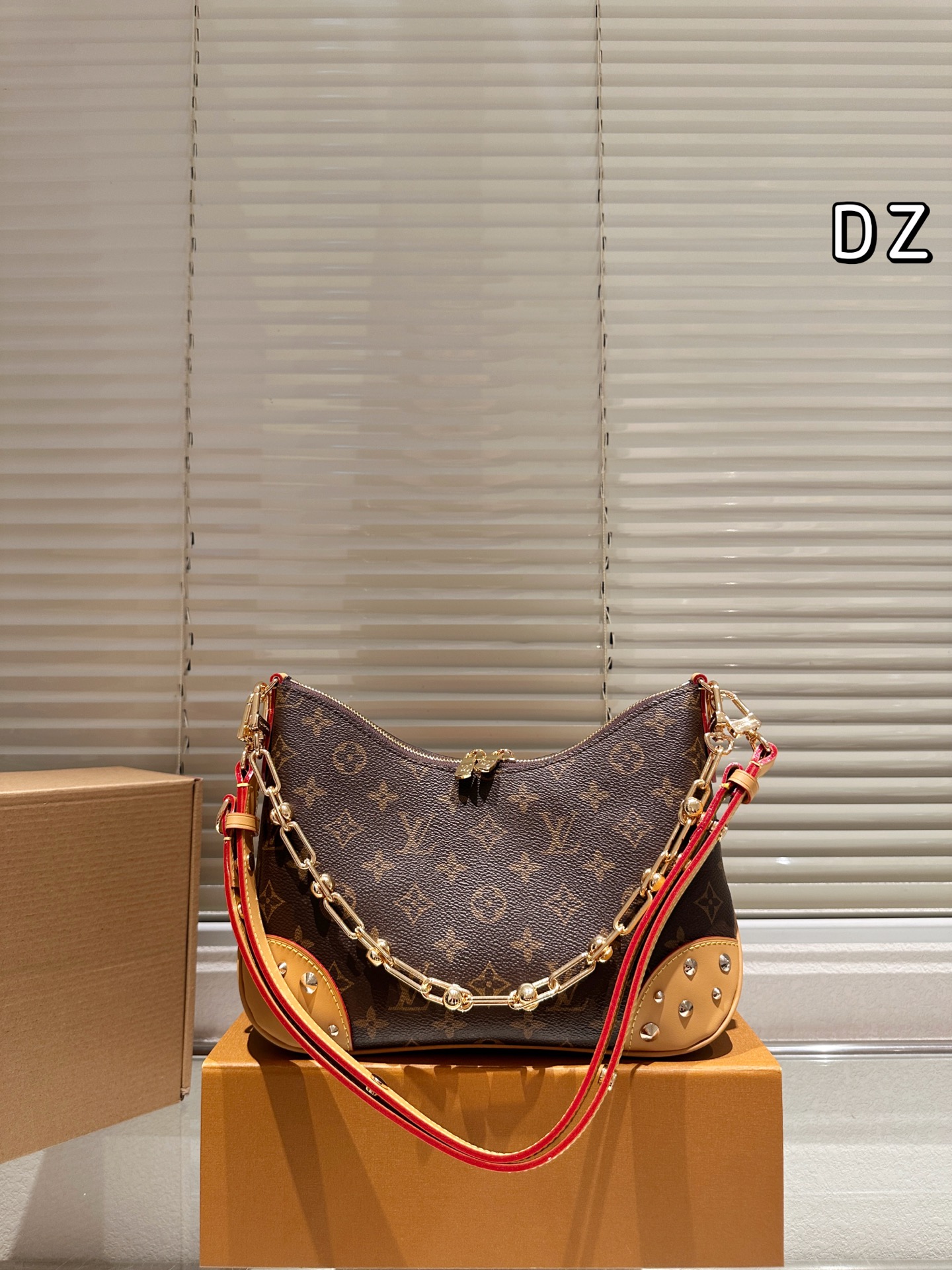 LV Boulogne croissant bag