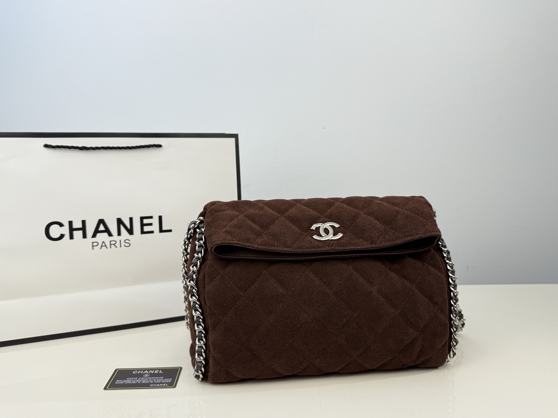 Chanel vintage chain bag