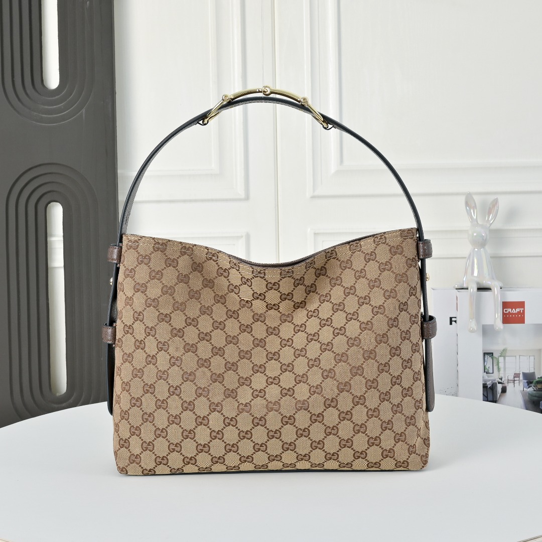 Gucci Beatrix underarm bag
