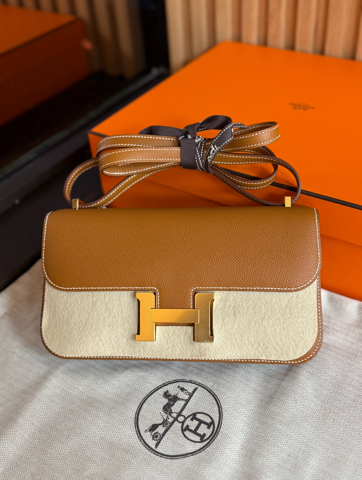 Hermes Constance elan CC37 gold brown with gold buckle, epoxied leather K engraving