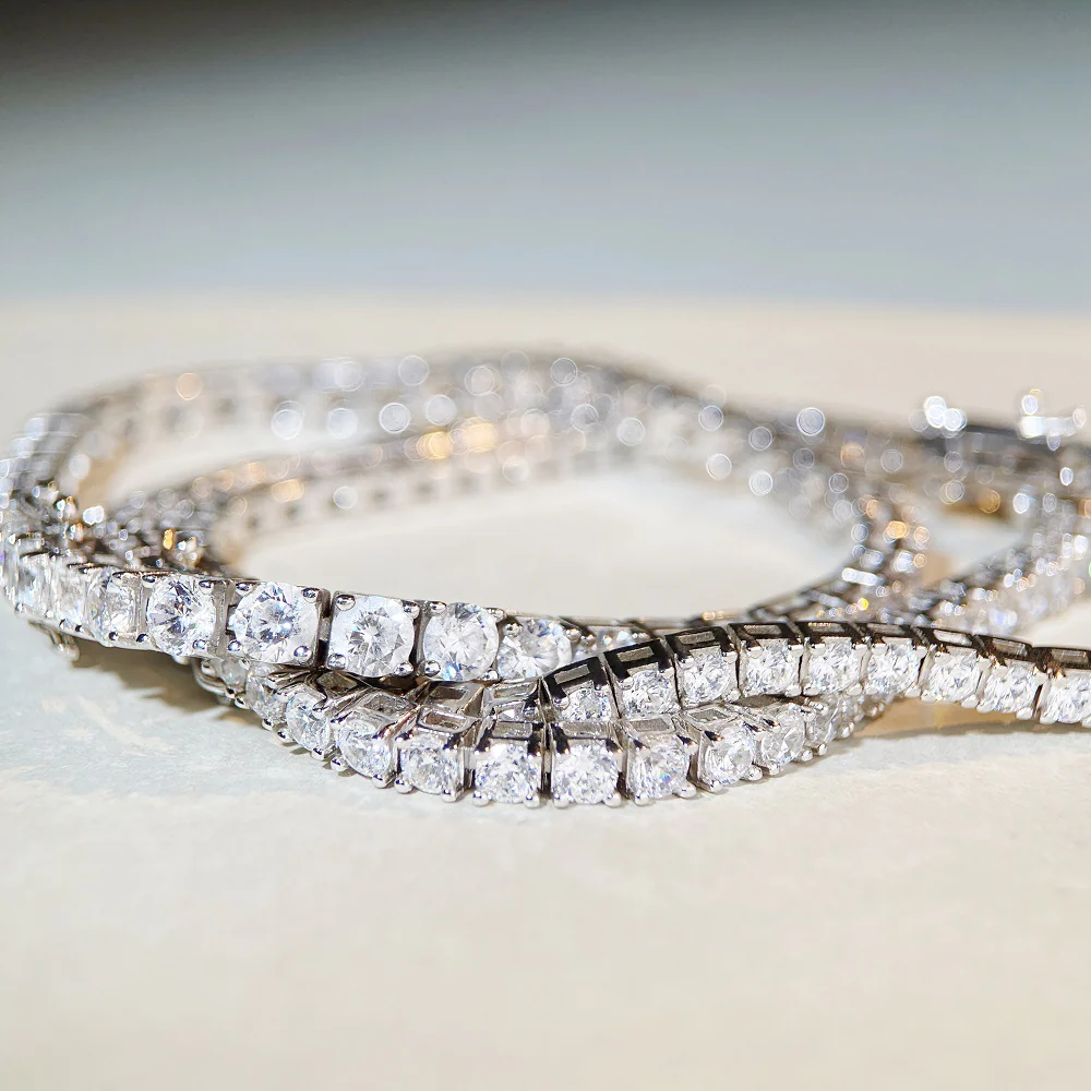 Tennis bracelet