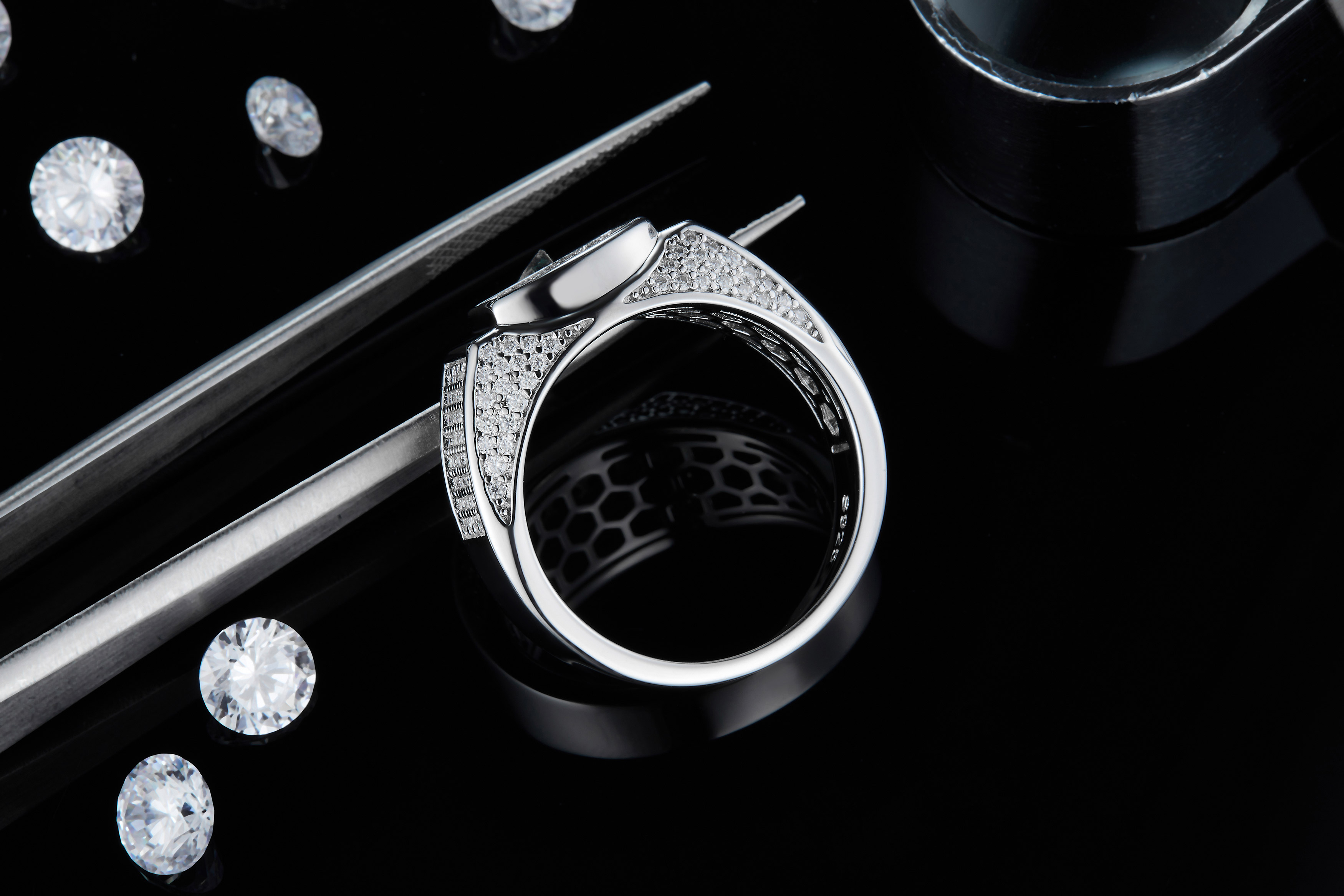 S925 silver plated white gold moissanite men's ring criolite D grade 0.95 carat