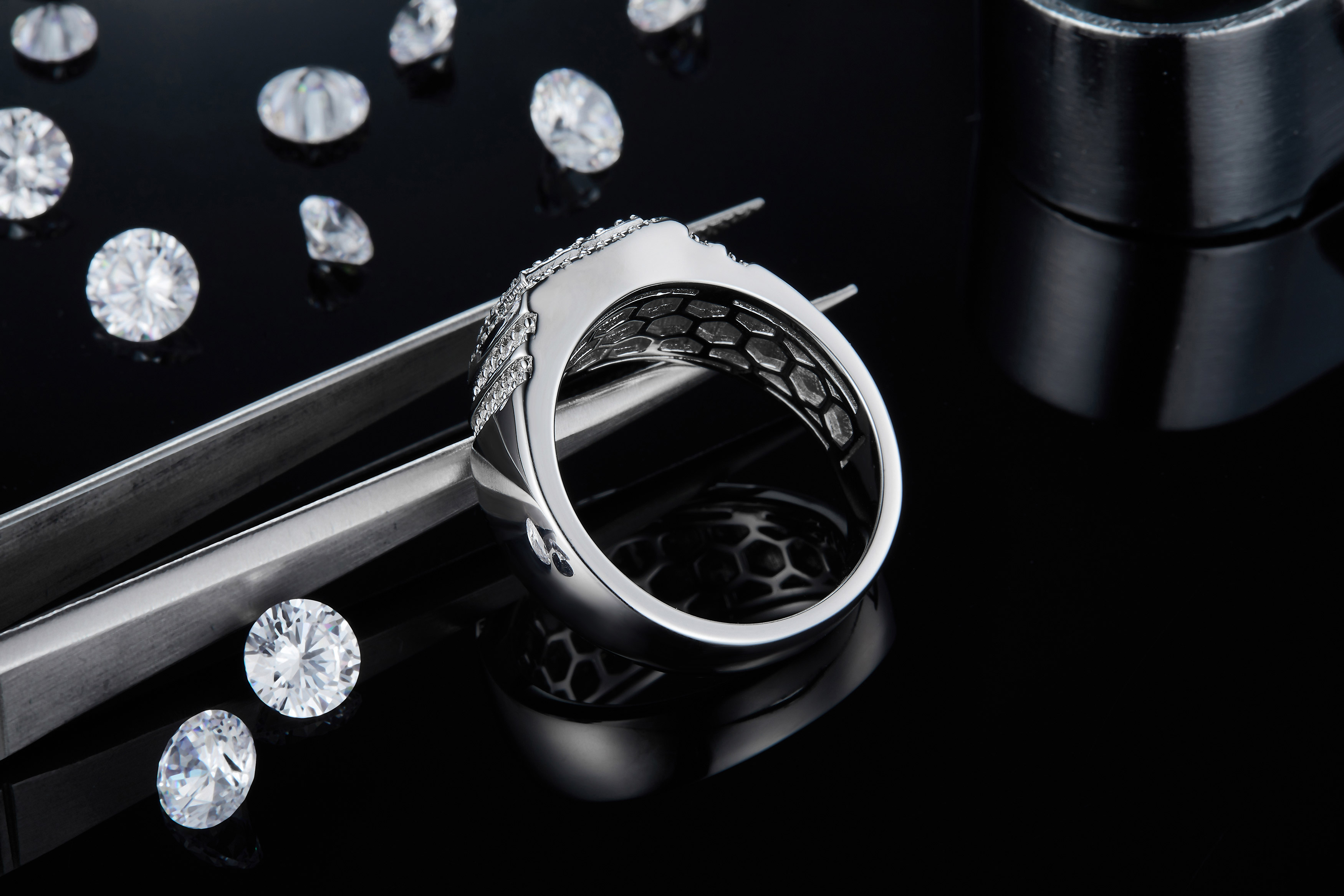 S925 silver plated white gold moissanite men's ring criolite D grade 0.82 carat