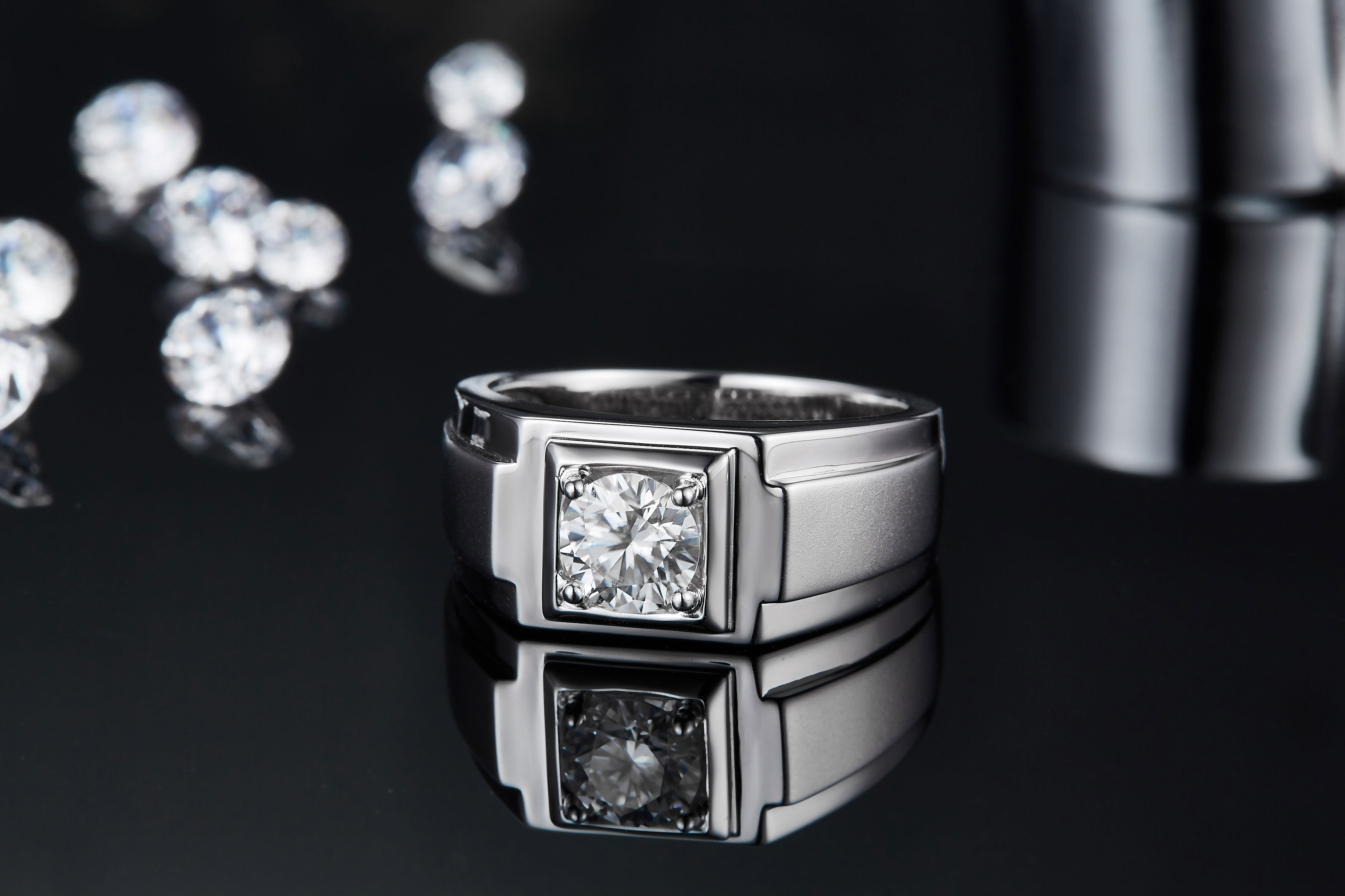 M70A S925 Silver Plated White Gold Moissan Diamond Men's Ring 1 Carat Grade D