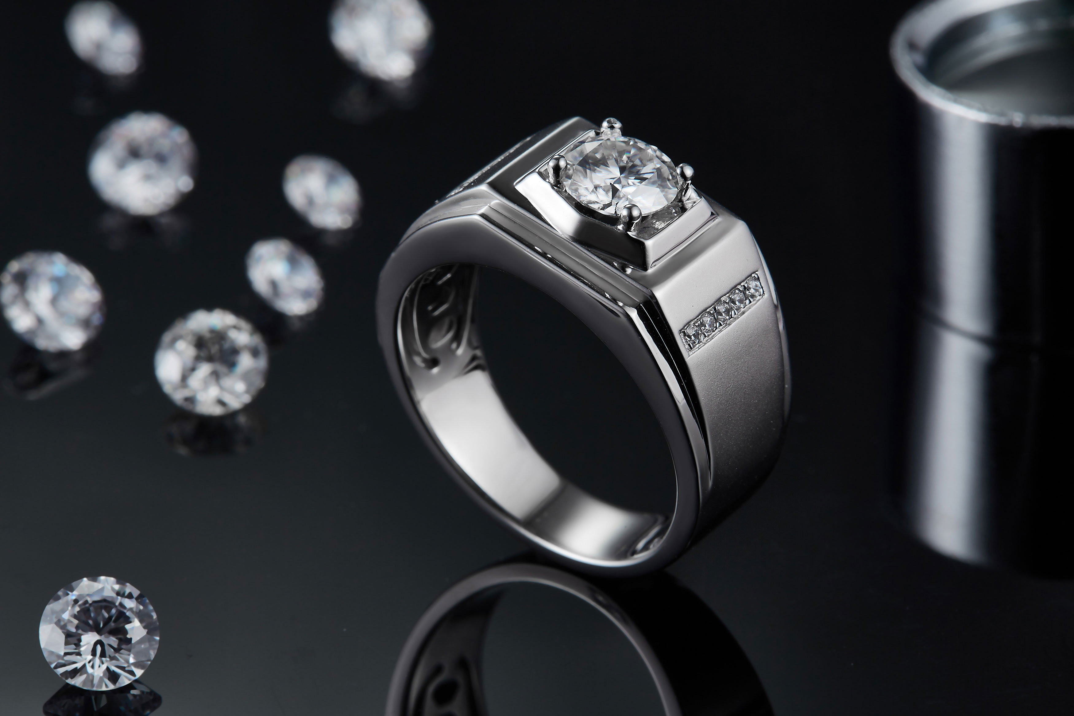 M79A S925 Silver Plated White Gold Moissan Diamond Men's Ring 1 Carat Grade D