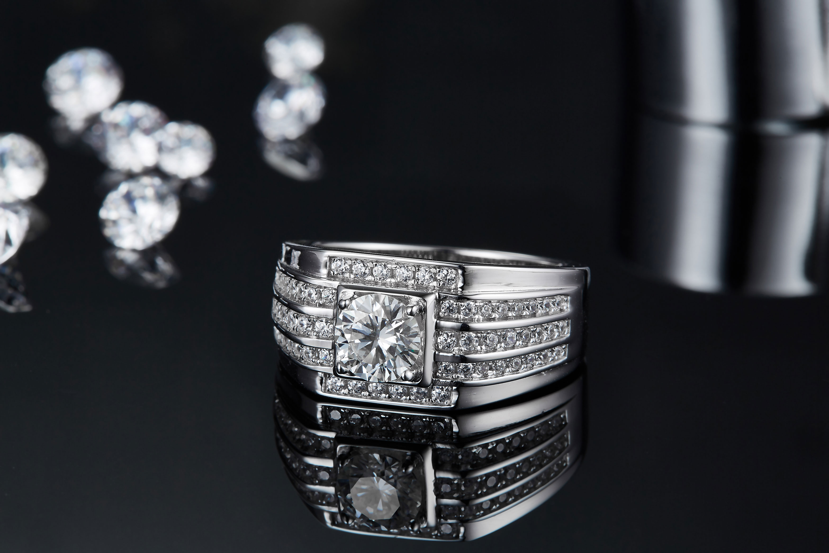 M78A S925 Silver Plated White Gold Moissan Diamond Men's Ring 1 Carat Grade D