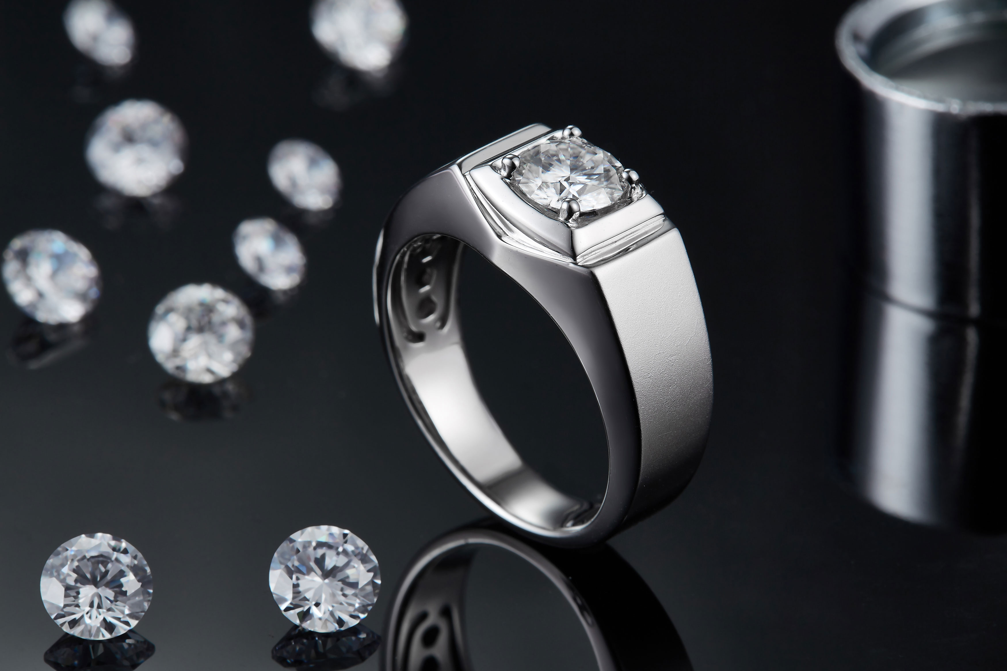 M74A S925 Silver Plated White Gold Moissan Diamond Men's Ring 1 Carat Grade D