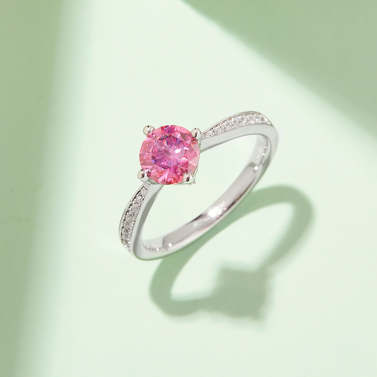 Straight Arm Micropavé Four Prong S925 Silver Plated White Gold Moissan Diamond Women's Ring 1 Carat D