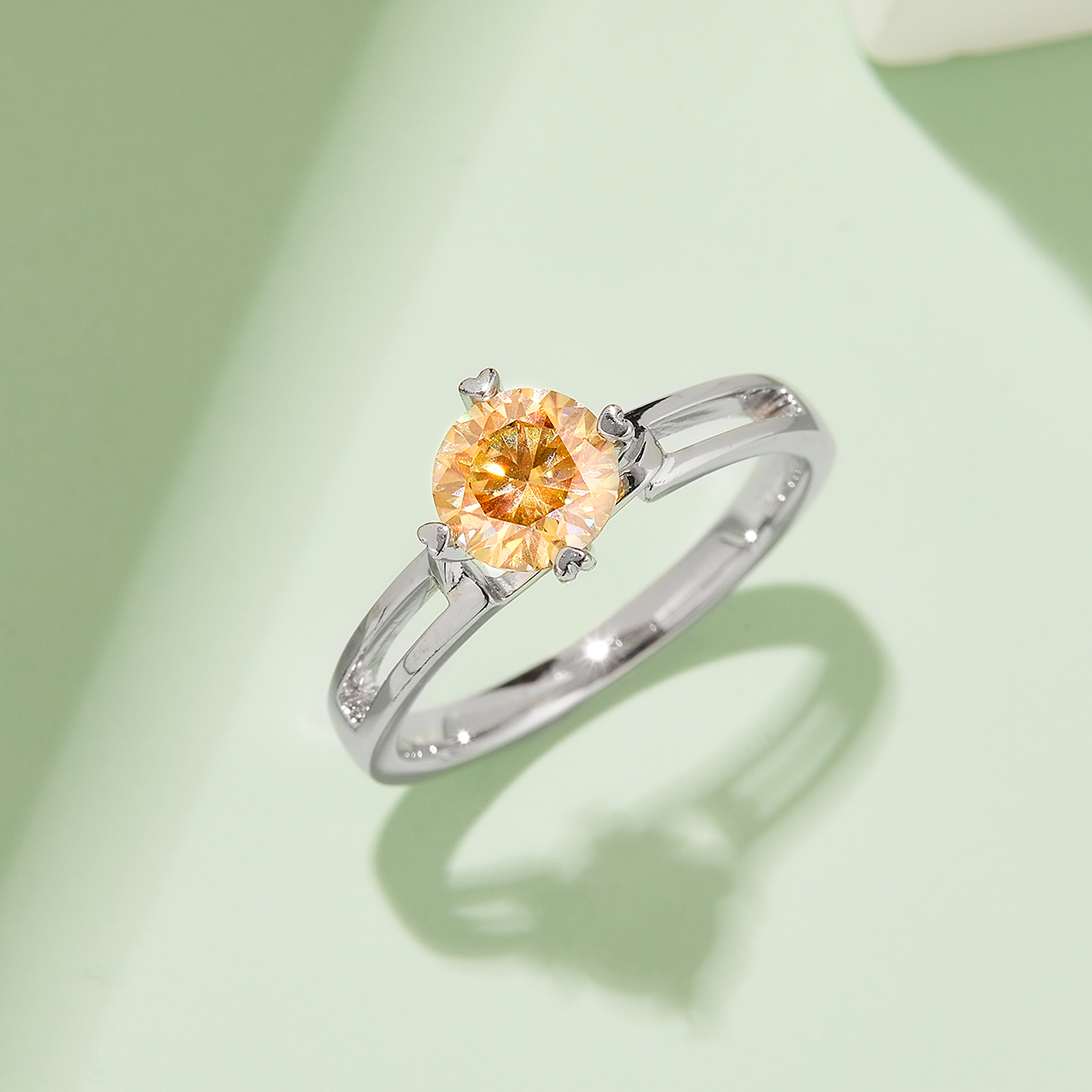 M15A  Straight Arm Simple Twisted Flower