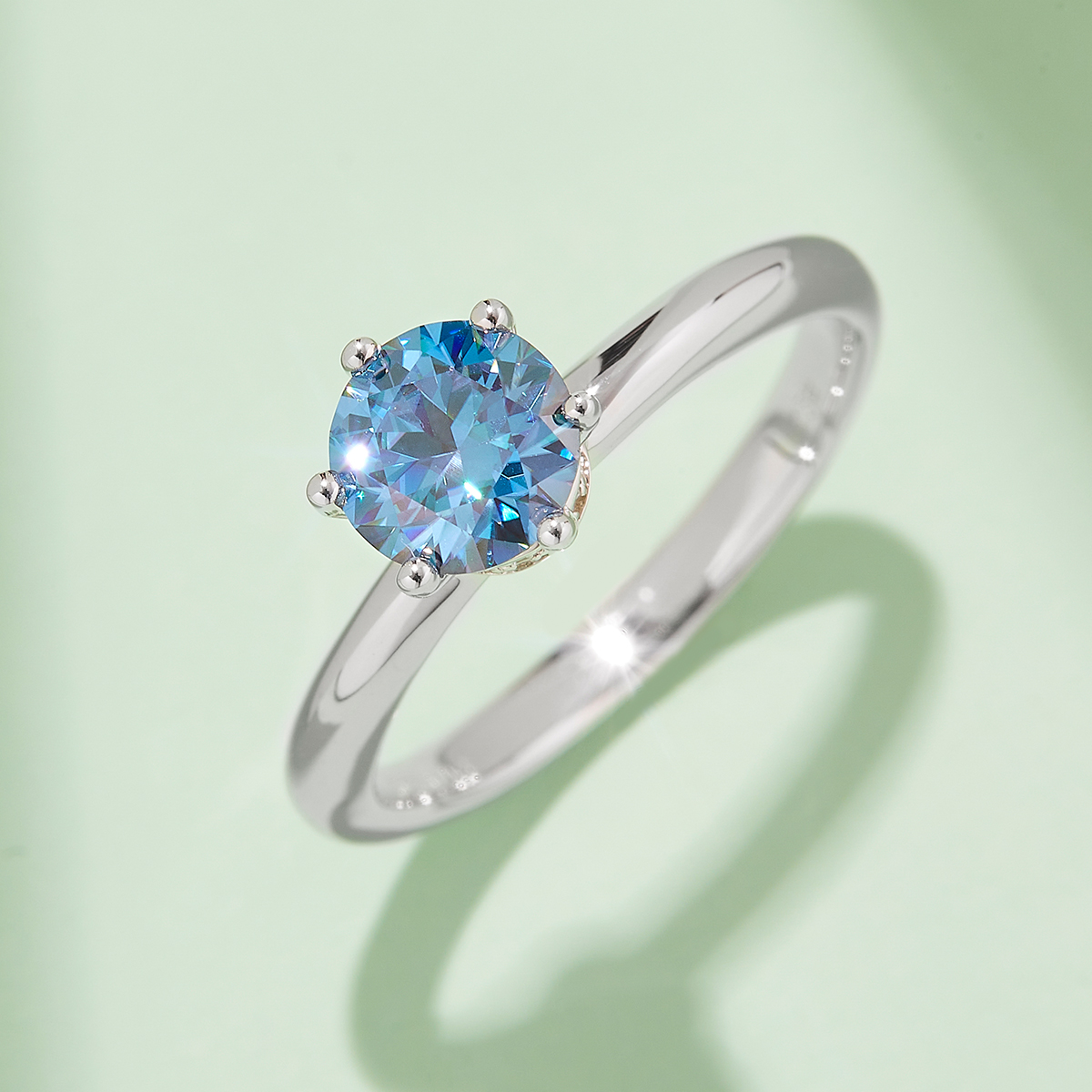 Straight Arm Claw-set Necklace