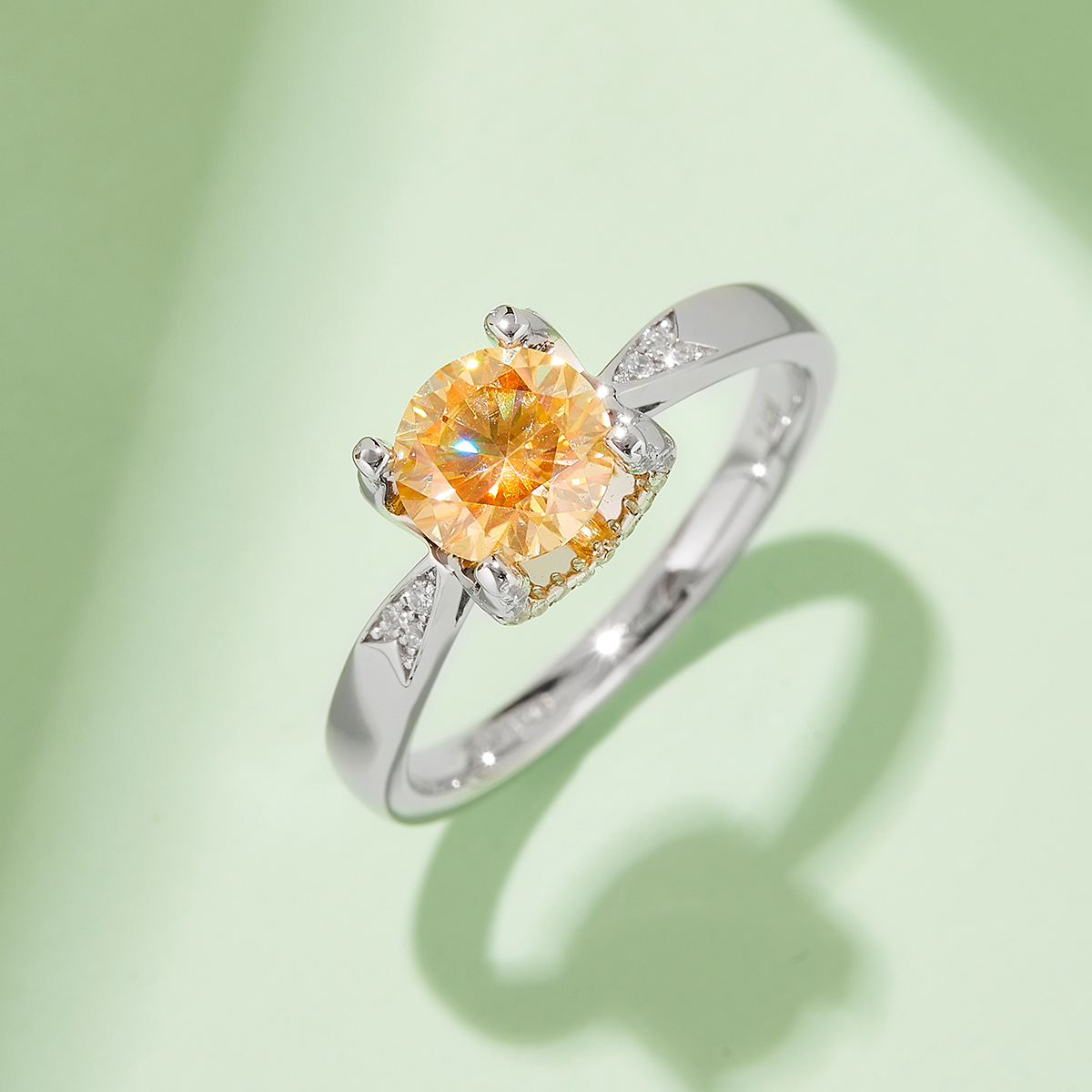 Straight Arm V-Face Micro-Set Bullhead S925 Silver Plated White Gold Moissan Diamond Women's Ring 1 Carat D