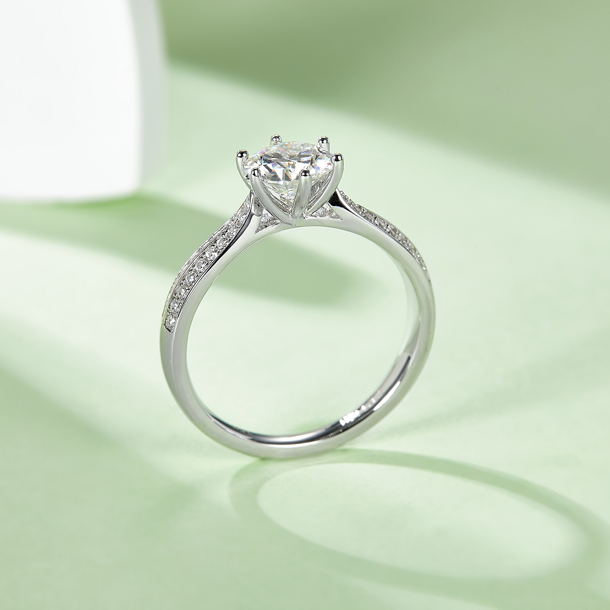 Straight arm micro-set starlight queen S925 silver plated white gold moissanite diamond women's ring 1 carat grade D