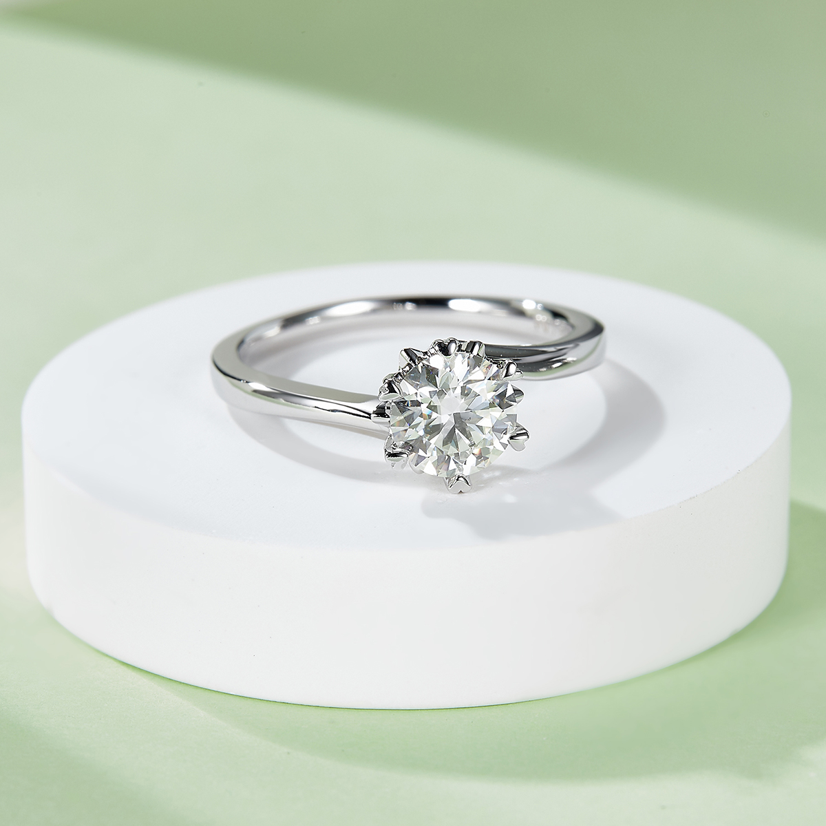 Twisted Arm Classic Snowflake S925 Silver Plated White Gold Moissan Diamond Women's Ring 1 Ct D