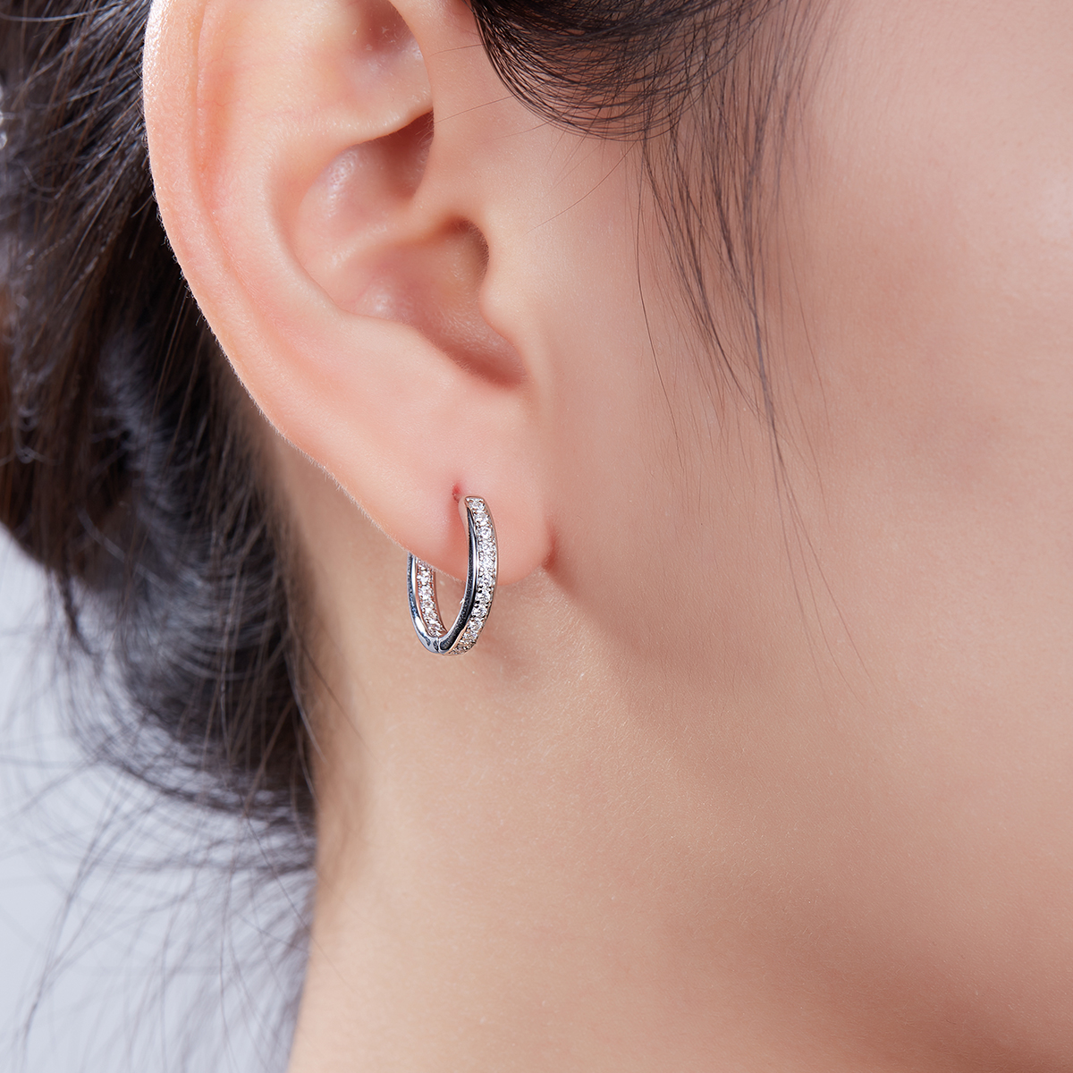 Single row of half earrings S925 Silver Moissan Diamond Grade D 0.32CT   K001A