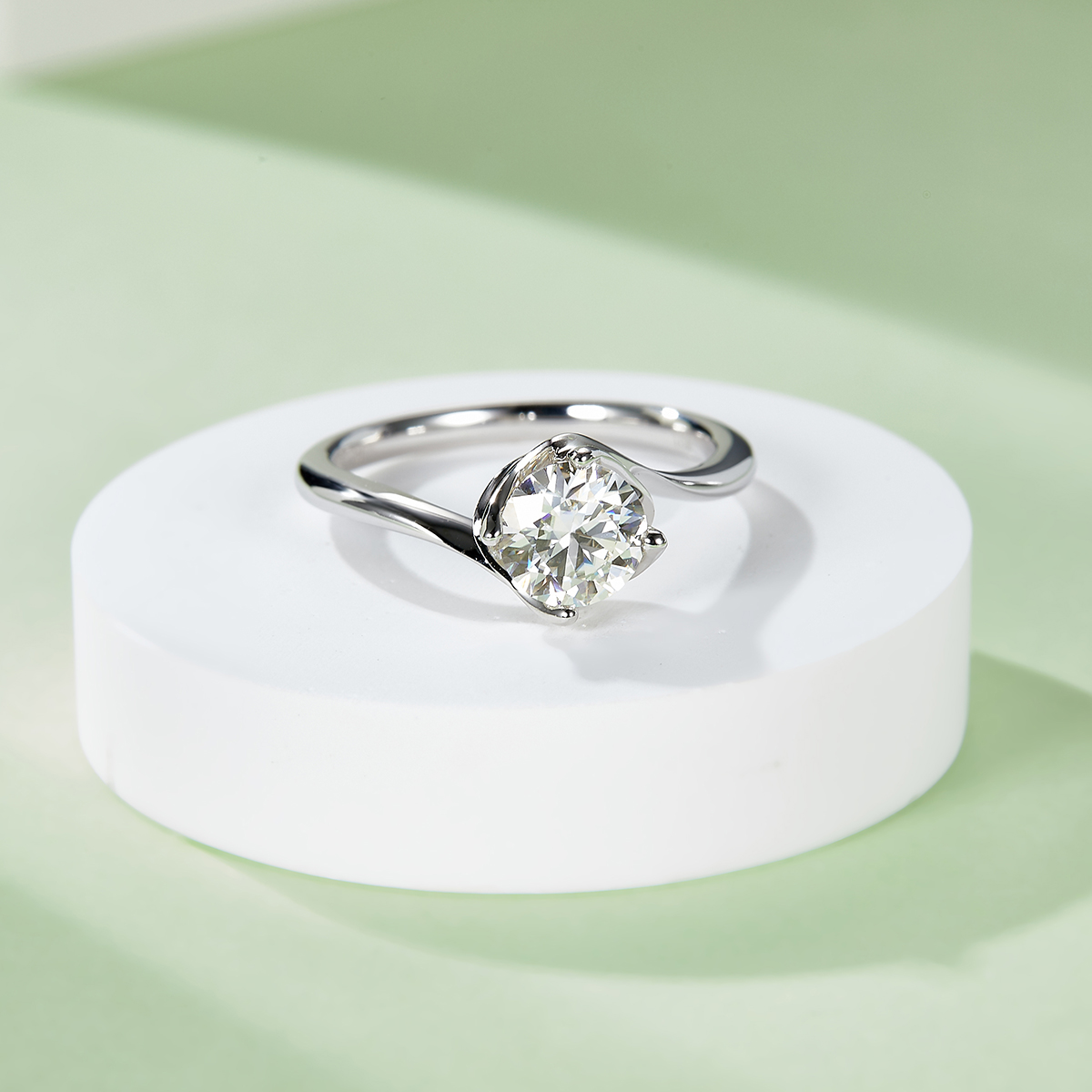 Twisted Arm Flower Buds  M29A