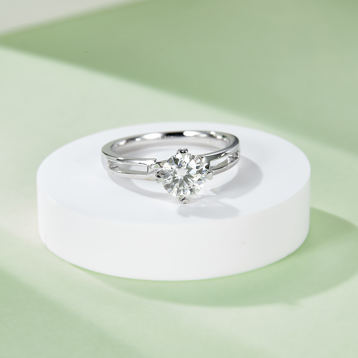 M15A  Straight Arm Simple Twisted Flower