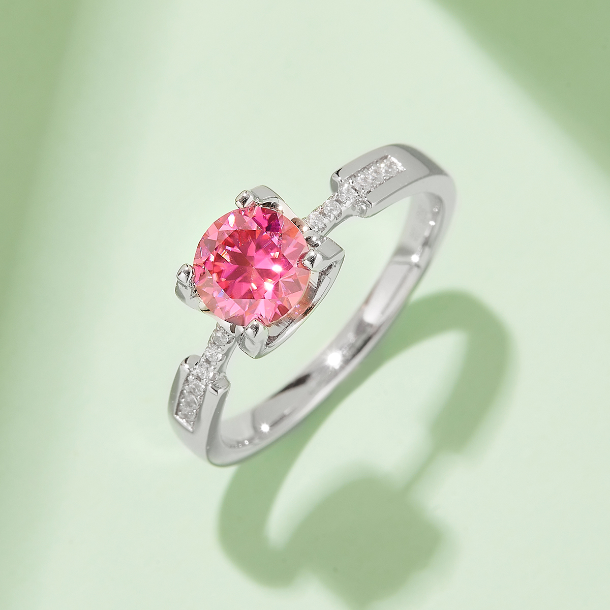 Straight arm micro-set cow head small waist S925 silver plated white gold moissanite diamond women's ring 1 carat D grade