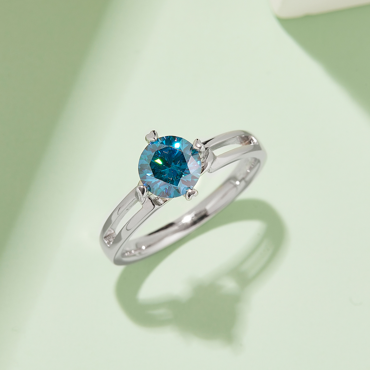 M15A  Straight Arm Simple Twisted Flower