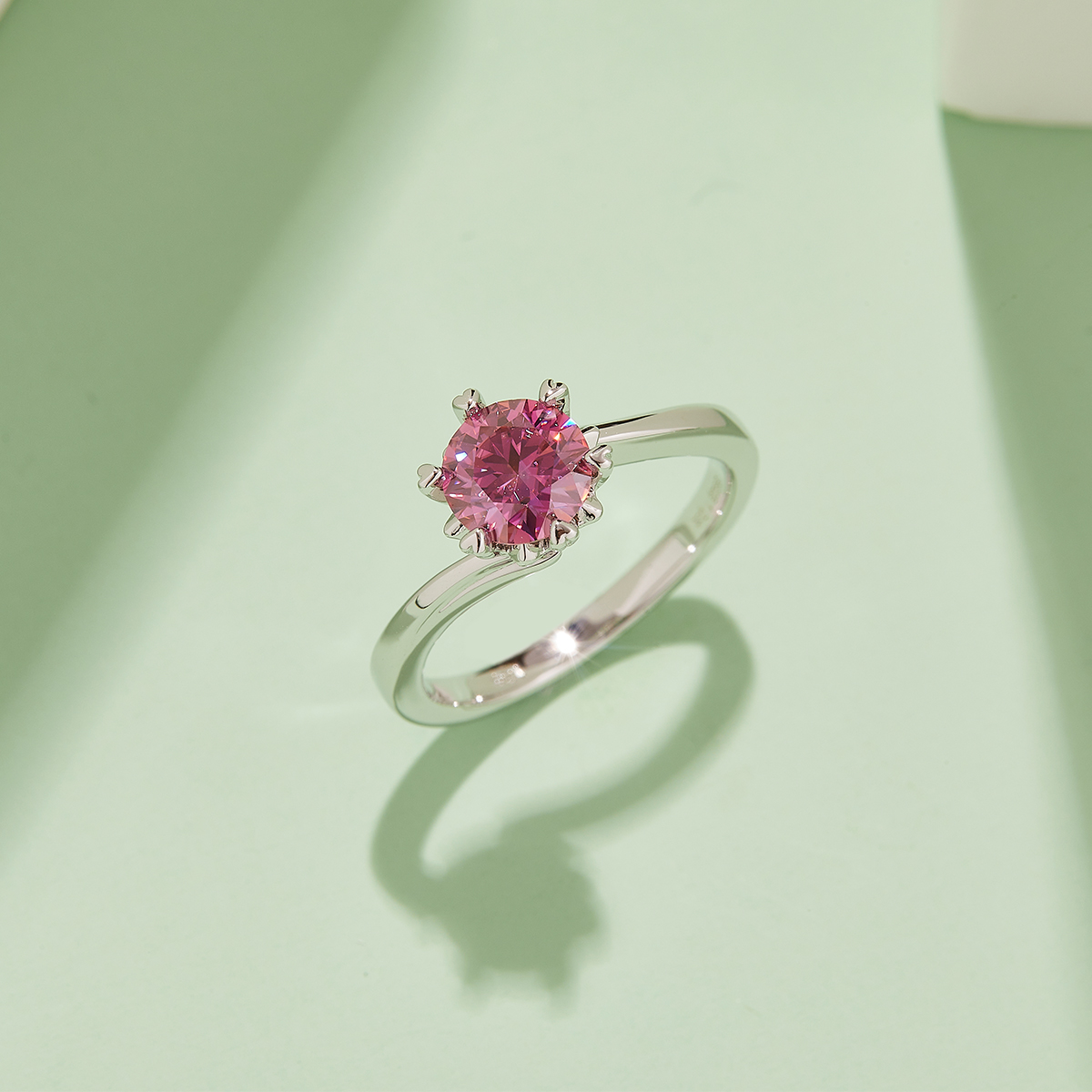 Twisted Arm Classic Snowflake S925 Silver Plated White Gold Moissan Diamond Women's Ring 1 Ct D