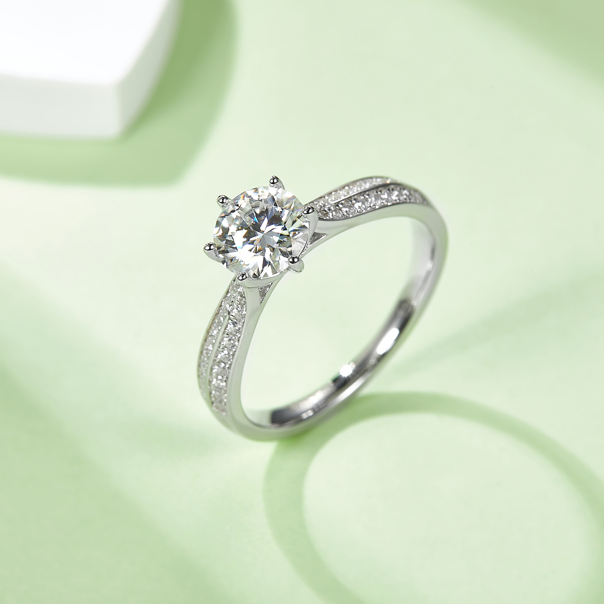 Straight arm micro-set starlight queen S925 silver plated white gold moissanite diamond women's ring 1 carat grade D